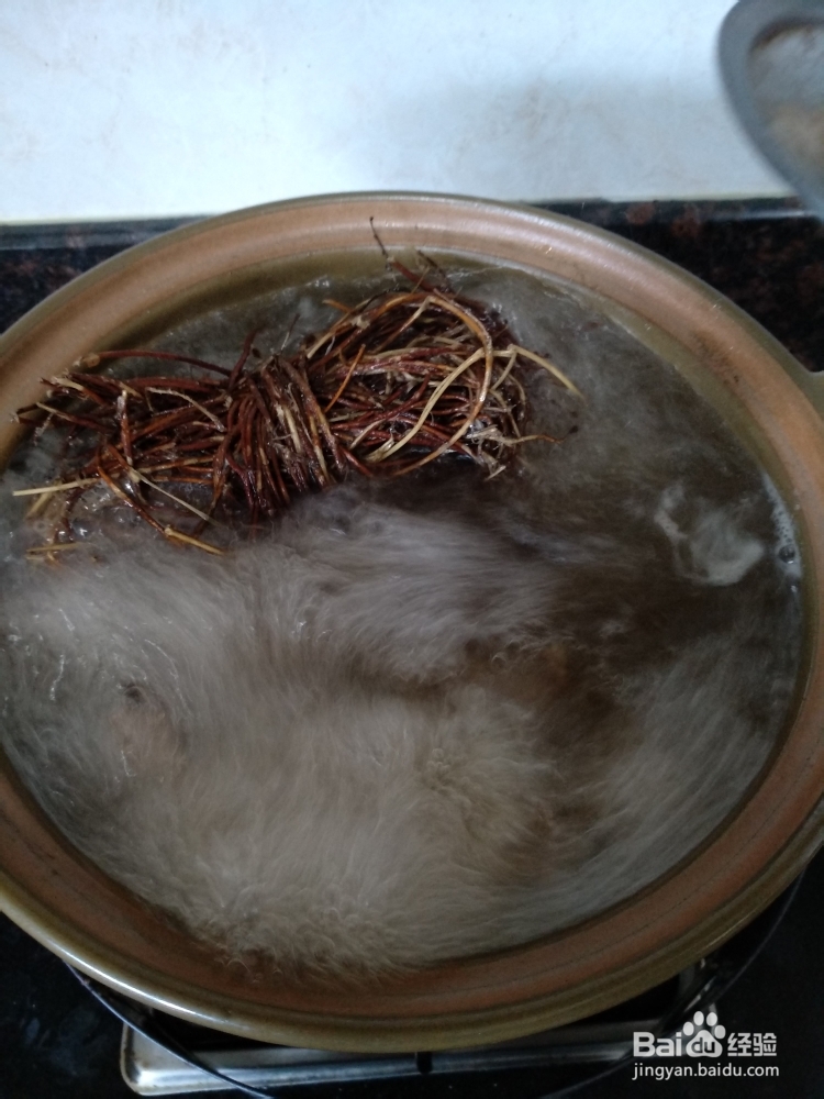 吃光光的肝火鸡骨草灵芝猪骨汤