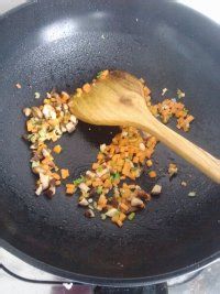 苹果粒鸡肉松的做法