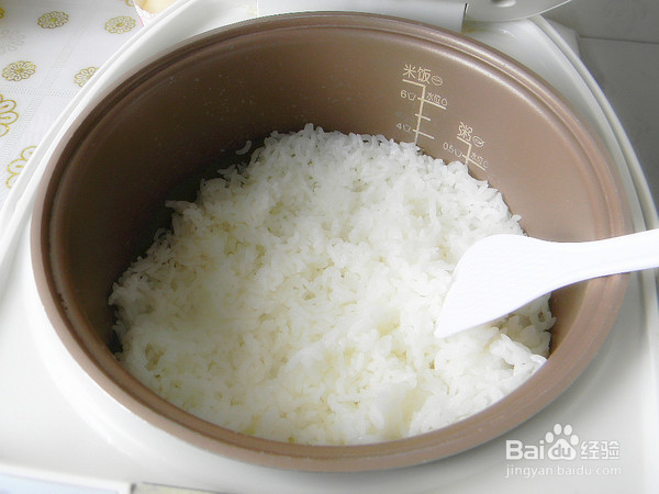 鸡蛋火腿盖浇饭的制作方法