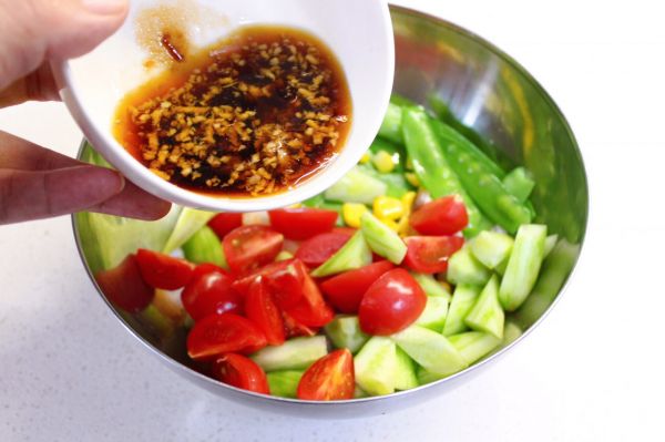 虾仁时蔬大拌菜