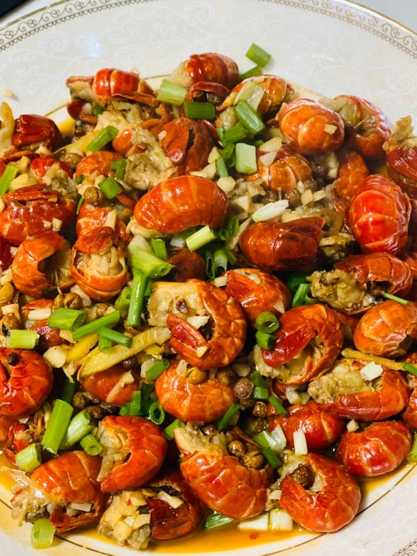 蒜泥啤酒龙虾尾