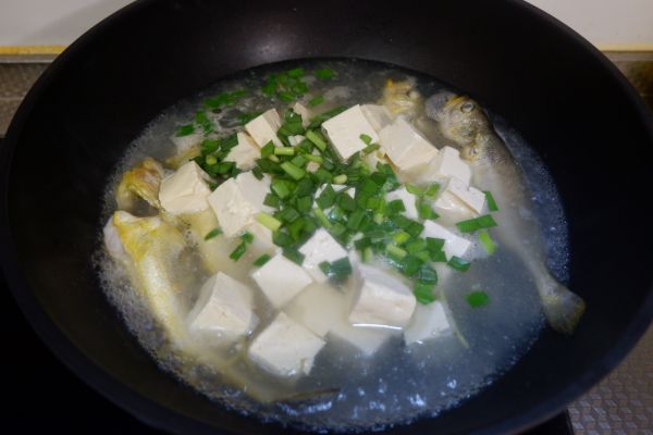 小黄花鱼豆腐汤
