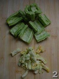 养生食补苦瓜炒鸡蛋的做法