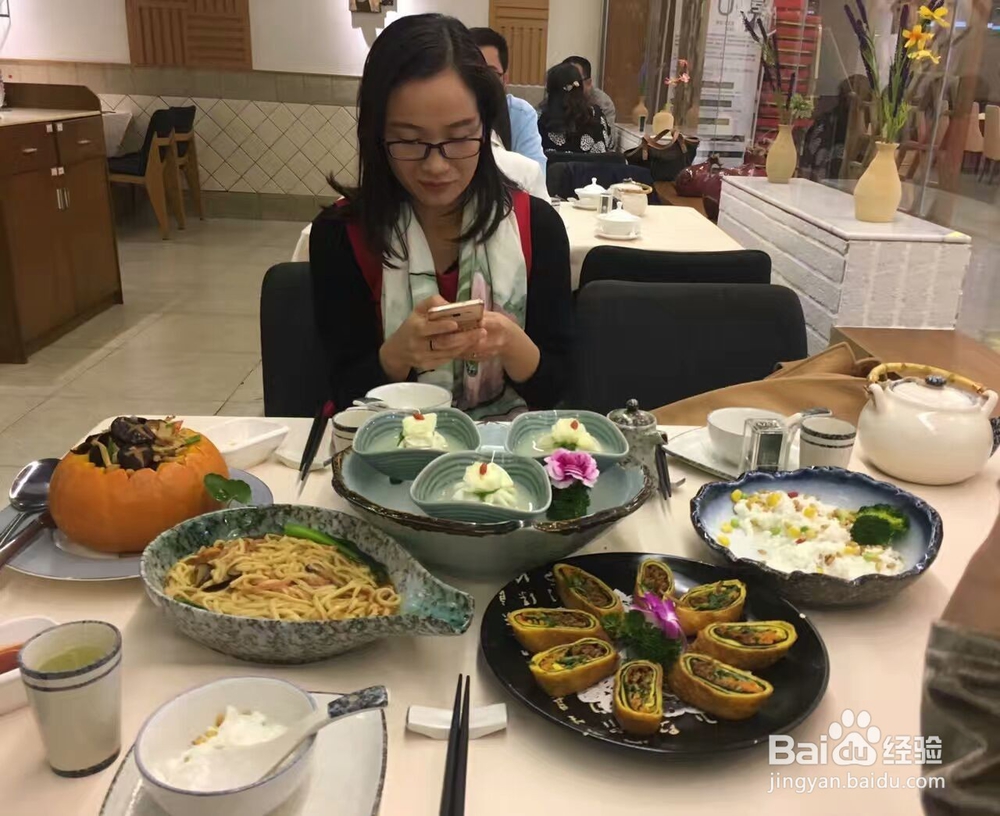 在素千益怎么挑选菜式?