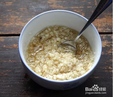 蒜茸鲜虾蒸米粉