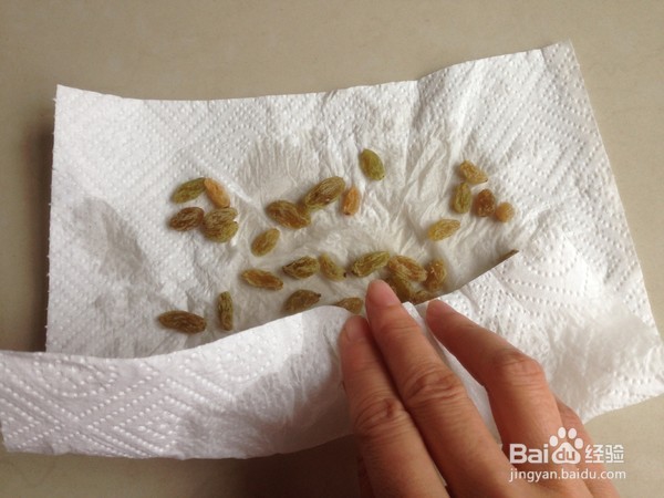 淡奶油葡萄干司康饼的做法