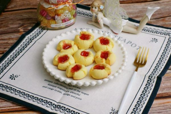 草莓酱玛格丽特饼干