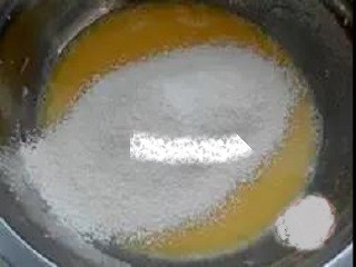 圆形戚风蛋糕怎么做?