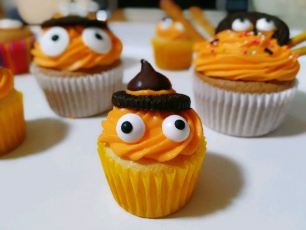 万圣节纸杯蛋糕