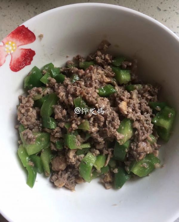 葱香芝士青椒牛肉面包