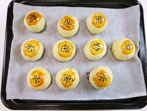 奶香麻薯蛋黄酥