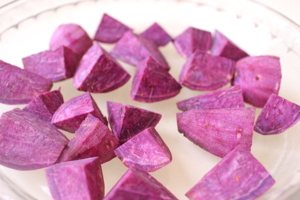 紫薯饼的做法，好吃而不腻！