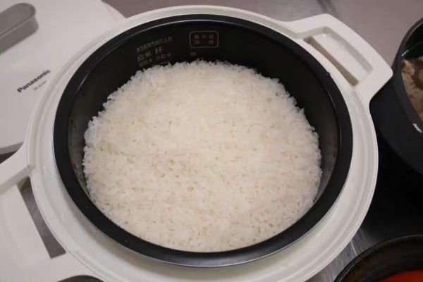 牛肉糯米蛋黄烧卖
