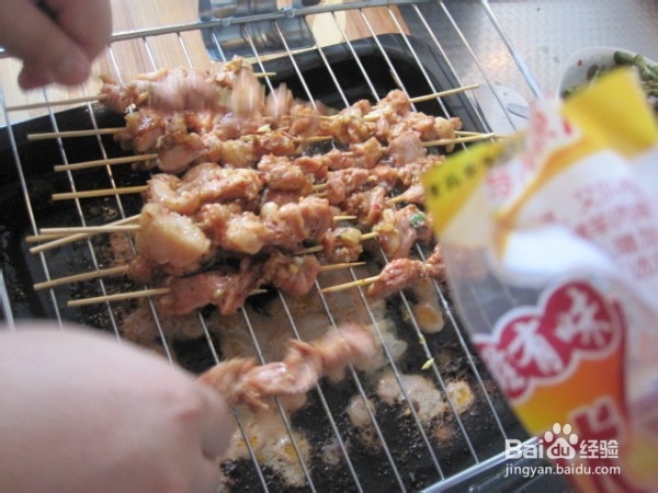 如何在家做一盘香气诱人的烤羊肉串