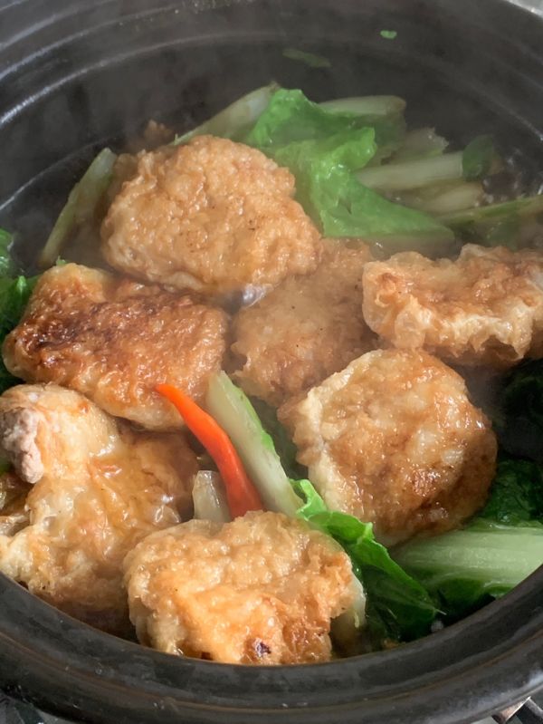 杭白菜炖面筋包肉