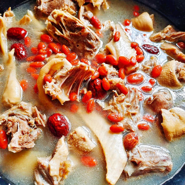 红枣枸杞莲子老鸭汤