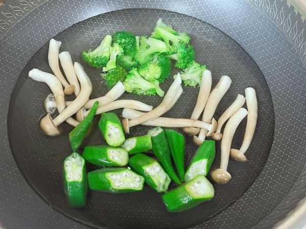 水煮鲜虾超级碗