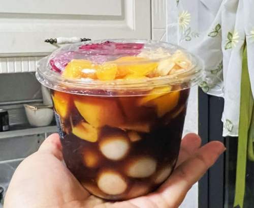 红糖水果冰汤圆