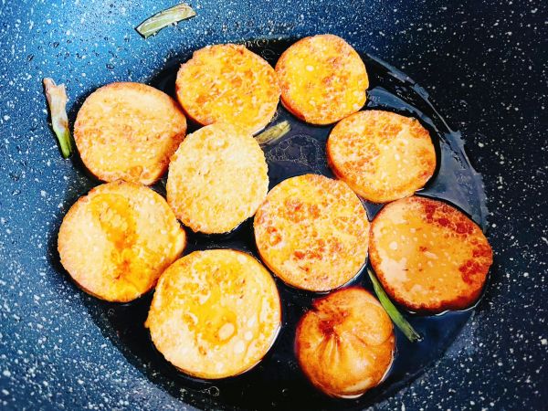 金龙鱼煎煮素鸡马兰头