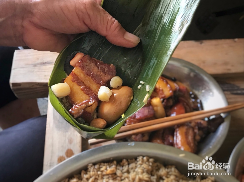 咸蛋黄海虾烧肉粽怎么做