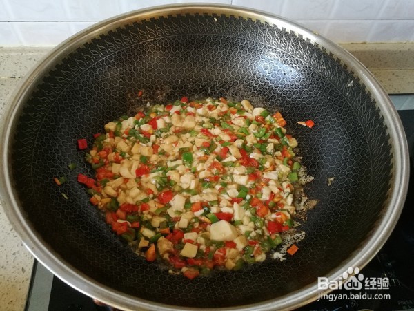 非常好吃的双椒豆腐炒鸡蛋的做法