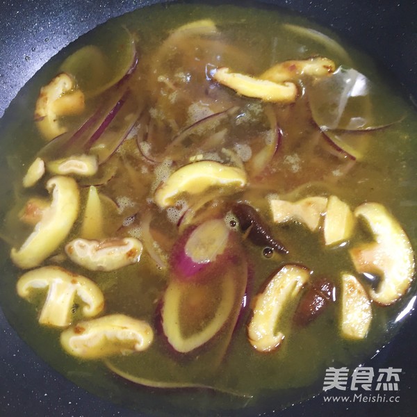 浓汤咖喱肥牛面