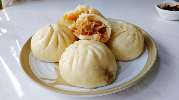 葱油萝卜酱肉包