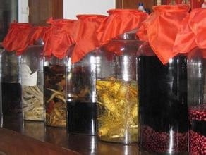 自制人参枸杞酒