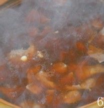 清洗猪肺有窍门--罗汉果杏仁猪肺汤