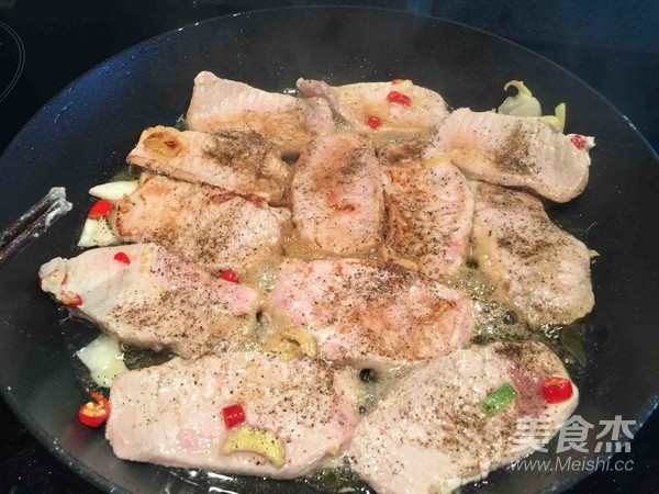 咖喱萝卜肉片饭