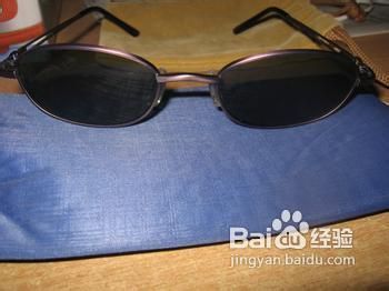 如何选购滑雪镜