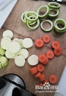 美味西葫芦饼,老人孩子喜欢吃!