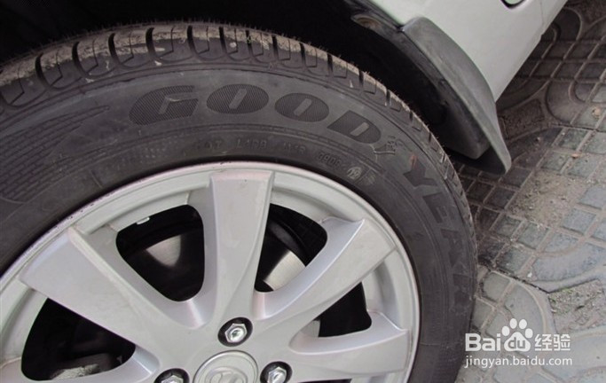 如何减少轮胎磨损?