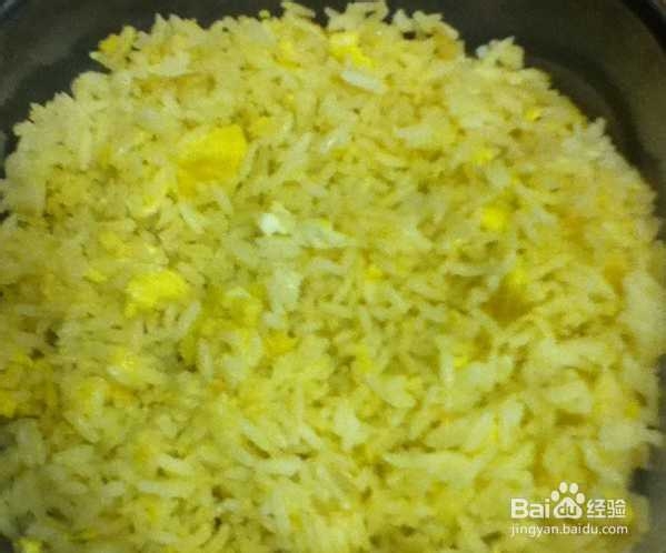 超喜欢的东北菜：[28]经典的黄金蛋炒饭