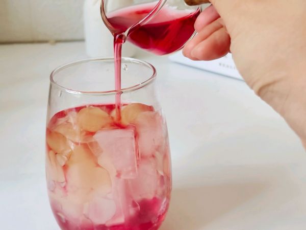 蔓越莓茶冻气泡饮料