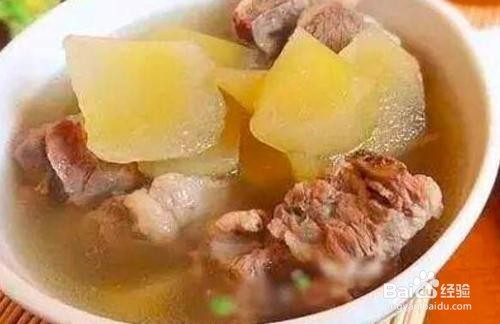 雪莲果靓炖排骨