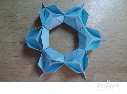 镂空花球的折纸艺术