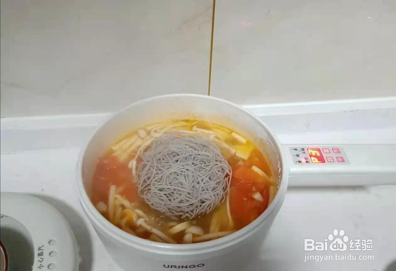 木鱼花菌菇粉丝煲的做法