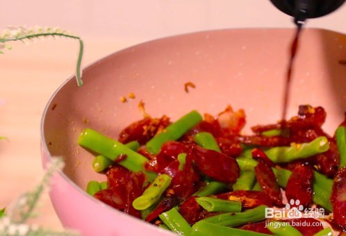 腊肠炒四季豆怎么炒好吃家常教程