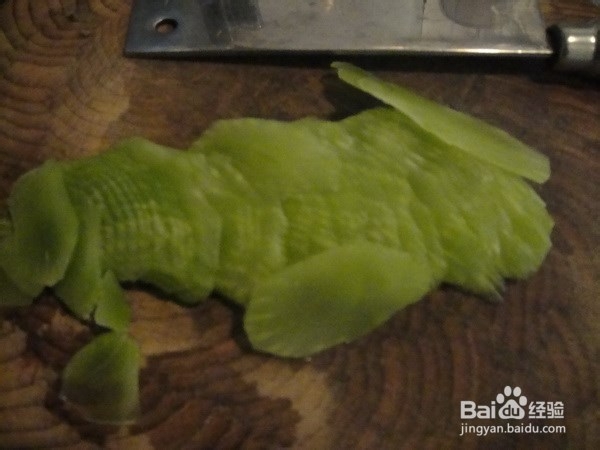 如何炒青笋肉丝？