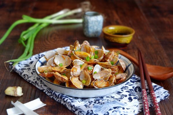 蒜蓉辣酱炒花蛤