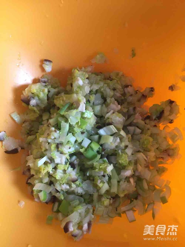 白菜香菇素饺子
