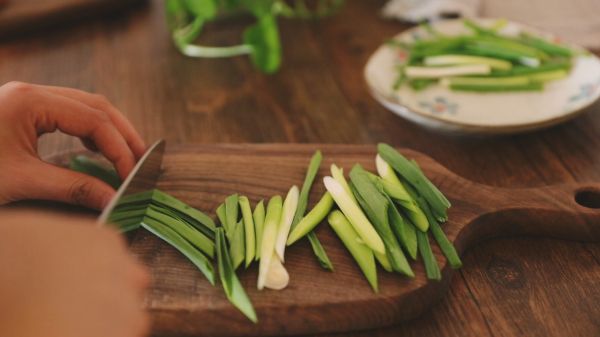 爆炒龙虾尾配啤酒