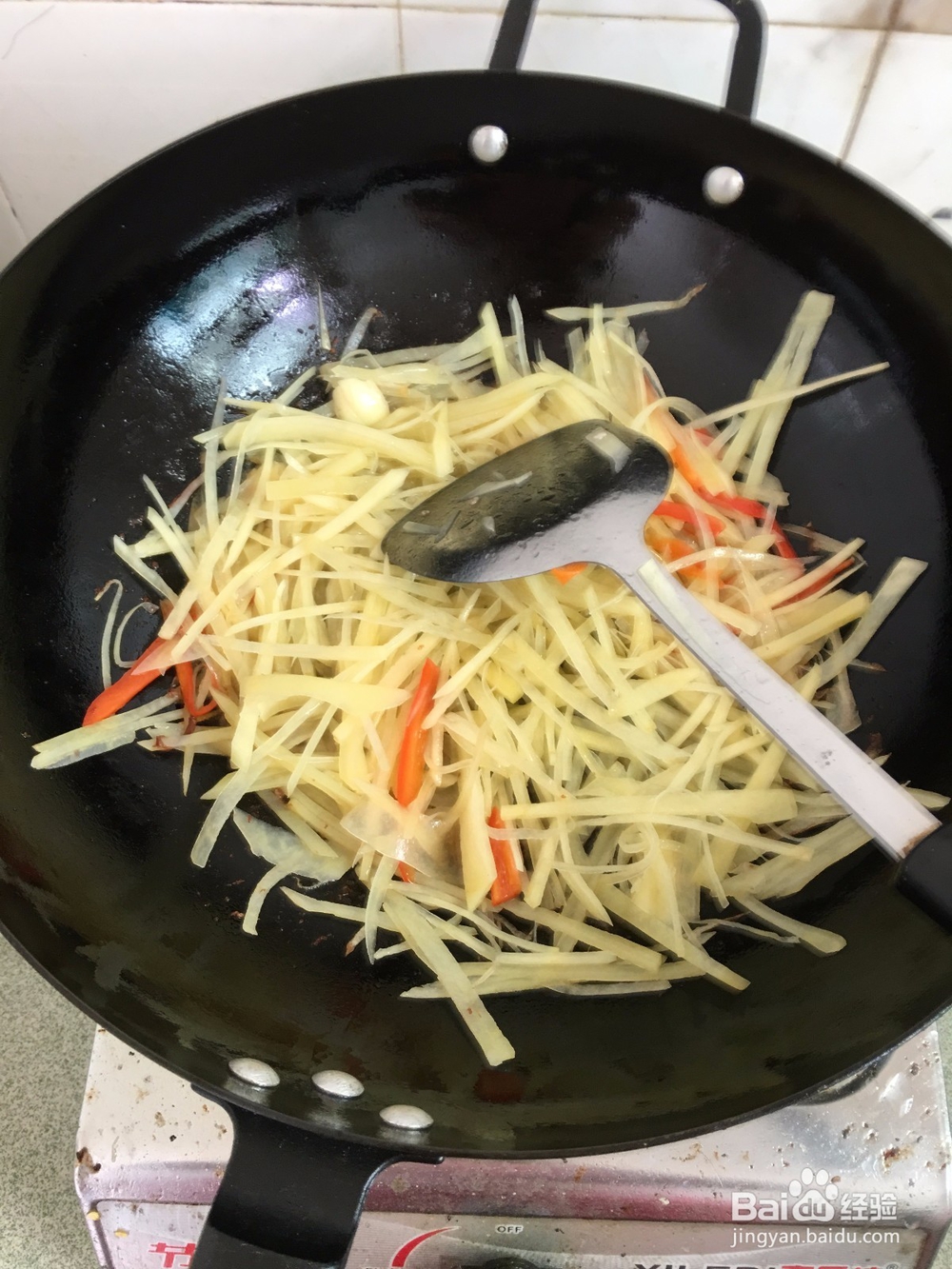 土豆炒肉的步骤