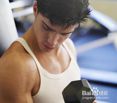 如何练出迷人的胸肌?