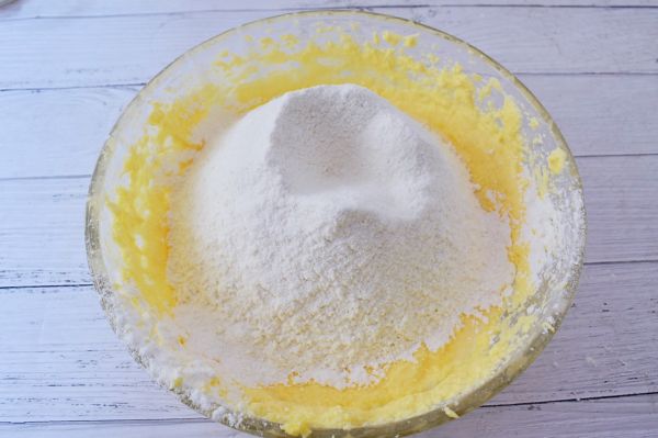 蔓越莓马芬蛋糕