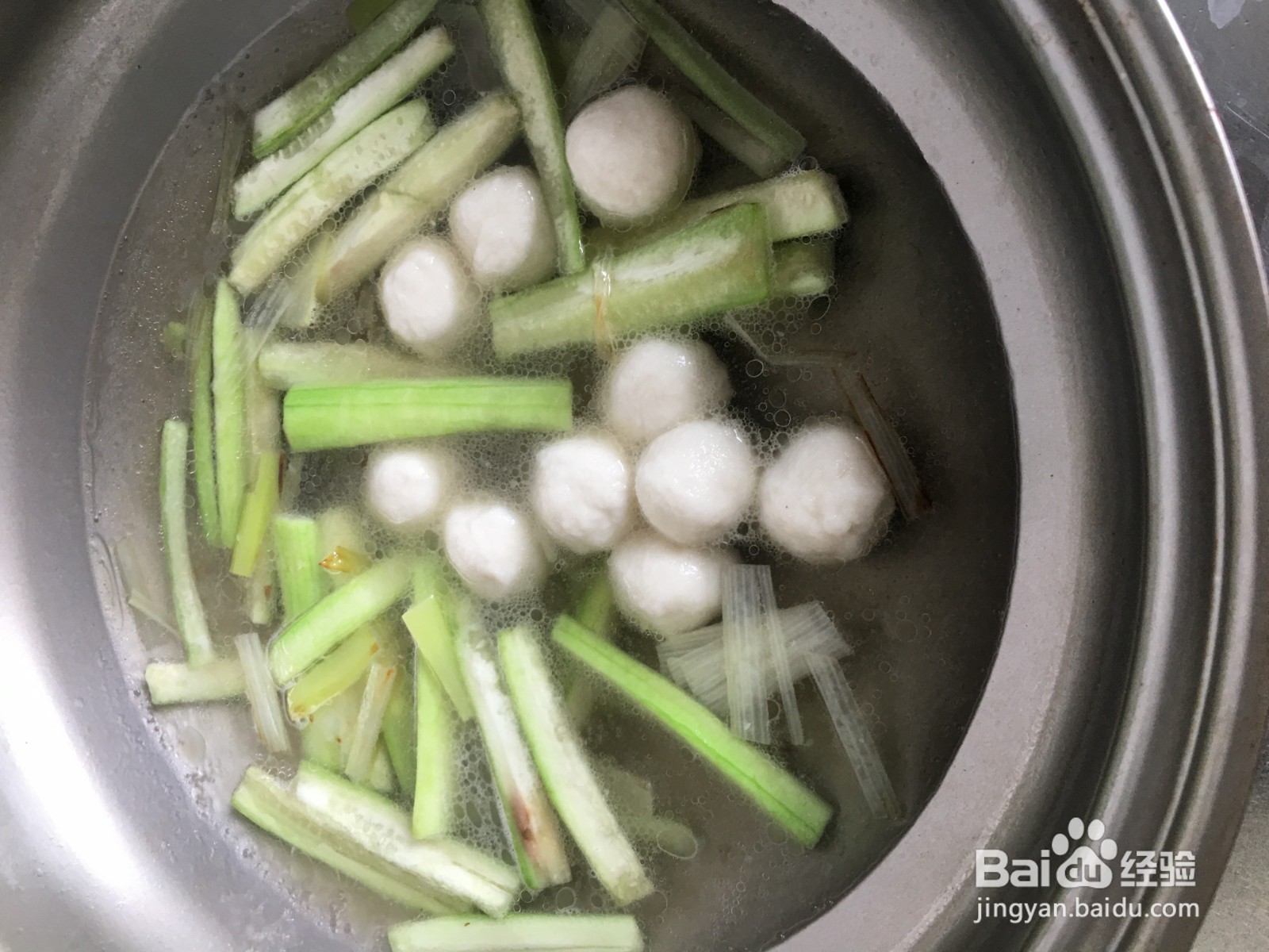 如何做丝瓜鱼丸汤泡饼