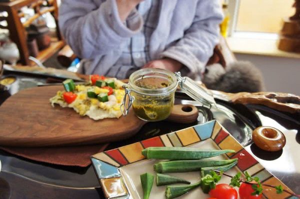 鲜虾秋葵薄底披萨