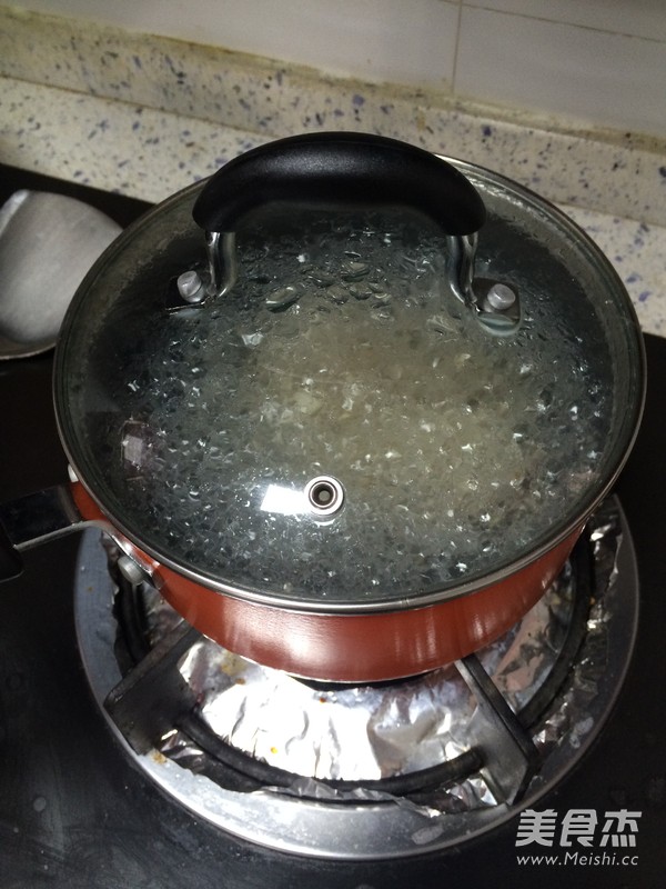 鹌鹑蛋白果糖水