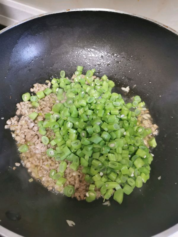 榄菜肉末四季豆